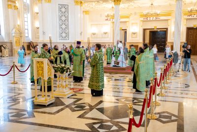 Мощи блаженной Матроны Московской принесены в Спасский кафедральный собор