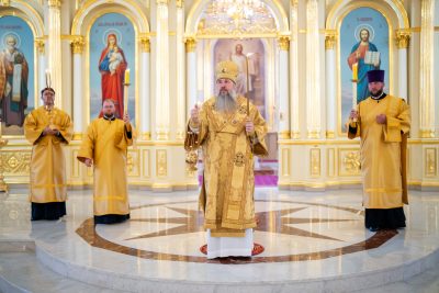 В канун Недели 10-й по Пятидесятнице митрополит Серафим совершил всенощное бдение в Спасском кафедральном соборе
