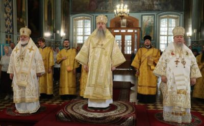 В день памяти святителя Митрофана Воронежского митрополит Серафим возглавил литургию в Михайло-Архангельском кафедральном соборе Сердобска