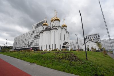 Состоялось великое освящение храма в честь преподобного Вениамина Печерского в жилом комплексе «Лугометрия»