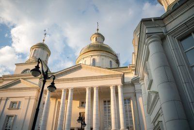 В канун Воздвижения Креста Господня митрополит Серафим совершил всенощное бдение в Спасском кафедральном соборе