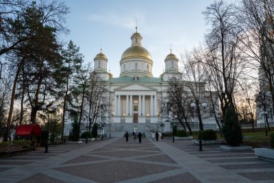 В канун Недели 21-й по Пятидесятнице митрополит Серафим совершил всенощное бдение в Спасском кафедральном соборе