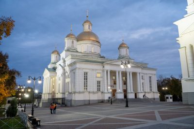 В канун Недели 19-й по Пятидесятнице митрополит Серафим совершил всенощное бдение в Спасском кафедральном соборе