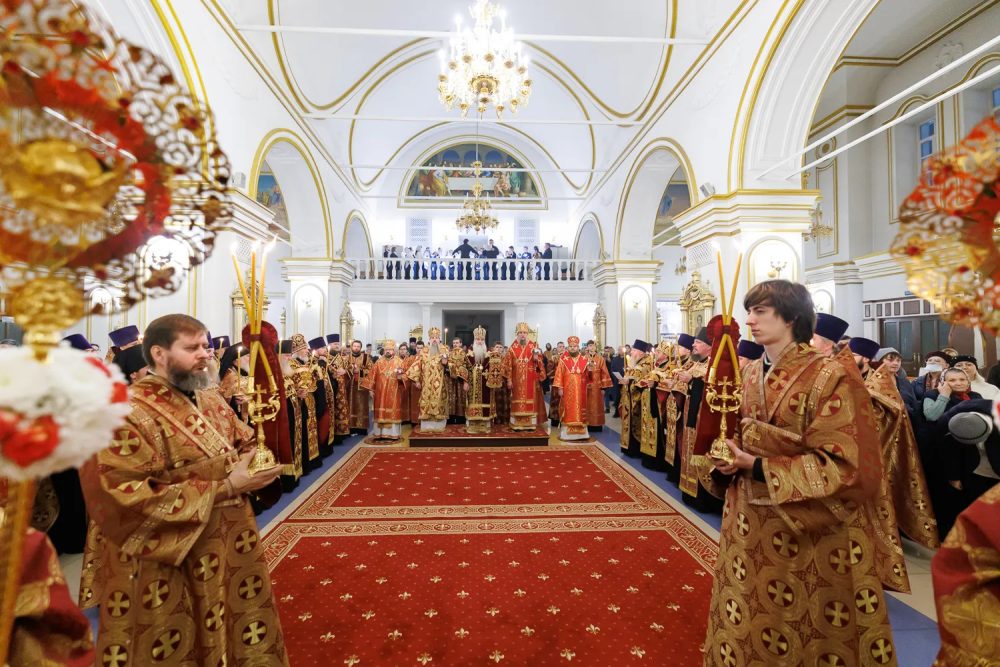 Митрополит Серафим принял участие во всенощном бдении в Спасо-Вознесенском кафедральном соборе Ульяновска