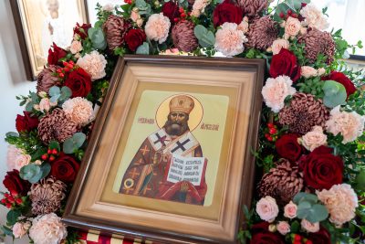 В престольный праздник митрополит Серафим совершил литургию в храме священномученика Иоанна Рижского
